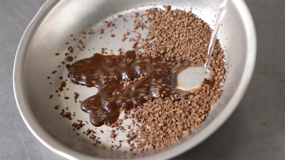 Birds'eyes, Humans'hands, Insects'feet